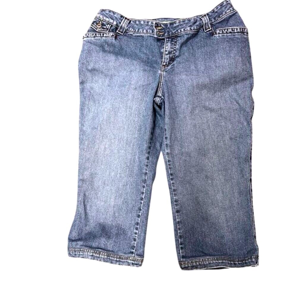 Lee Jeans Women 16WP 16 Petite Natural Boot Cut Just Below The Waist Capris Used